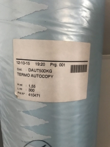 Papier samokopiujący z klejem 155cm, dł. rolki 300m