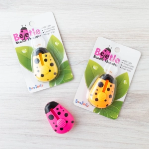 Nawlekacz nici LED biedronka