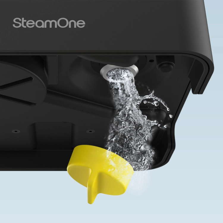 SteamOne-SteamCube--steamer-do-ubran-z-korpusem-ze-stali-nierdzewnej-i-czarnego-tworzywa-w-nowoczesnym-wykonczeniu-soft-touch.-System-antywapienny.-Podstawa-steamera-z-korkiem-spust2u-wody.jpg