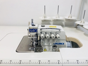 Owerlok JUKI MO 6816S 5-nitkowy używany