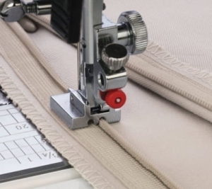 Stopka do wszywania zamków krytych JANOME 200333001