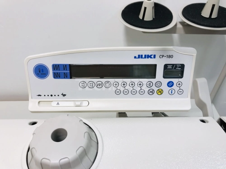 Juki-LU-2810-7 (6).jpeg