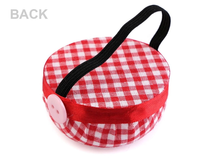 poduszeczka-na-szpilki-w-kratke-1.jpg