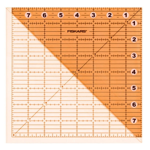 linijka-fiskars-do-patchowrku.jpg
